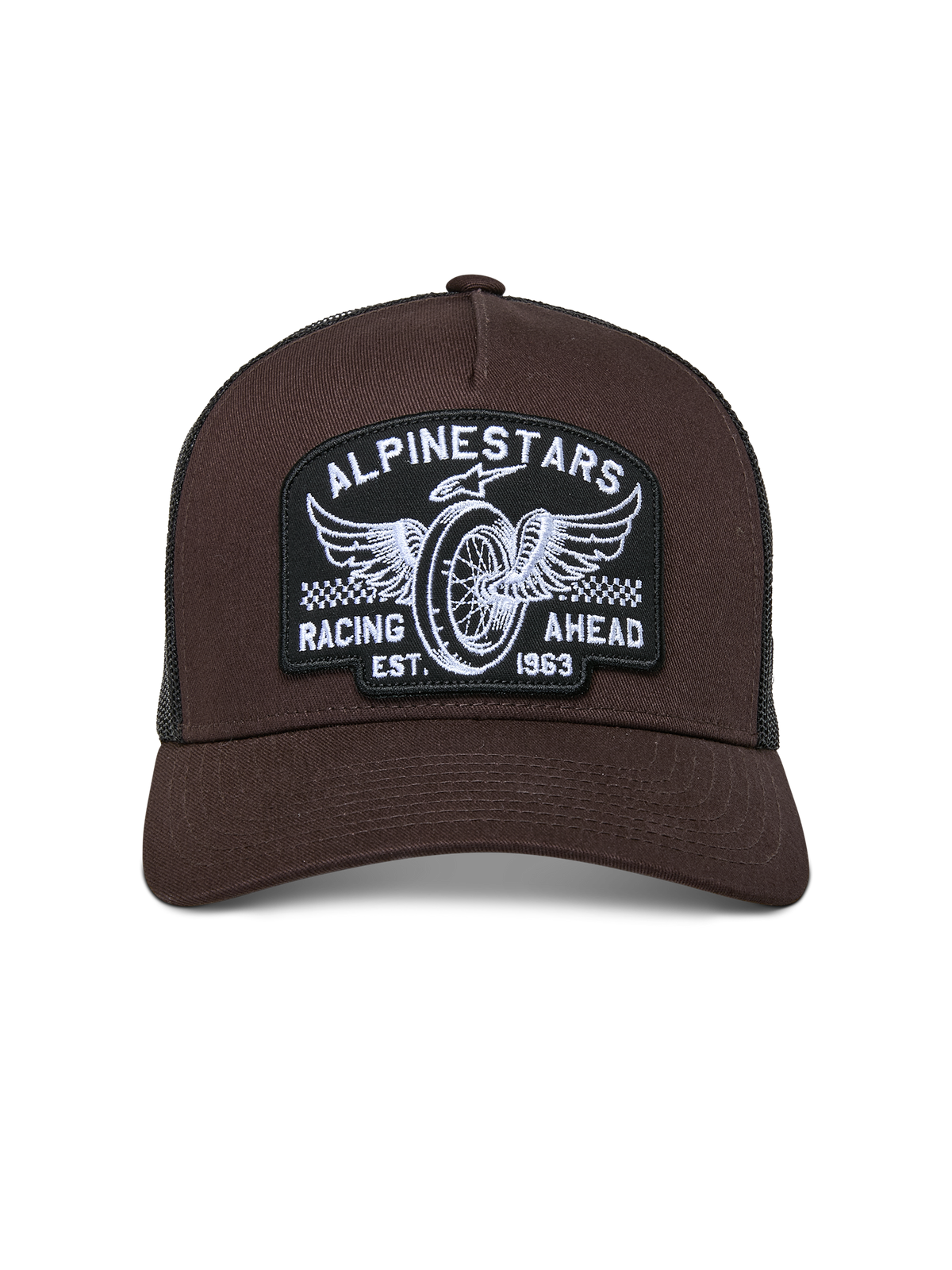 Alpinestars Heritage Patch Trucker Mütze, braune Vorderseite mit schwarzem Mesh-Rücken, gebogener Schirm und strukturierte Krone, großer bestickter Aufnäher mit geflügeltem Rad und „Racing Ahead“-Grafik, lässige, vom Motorsport inspirierte Kopfbedeckung