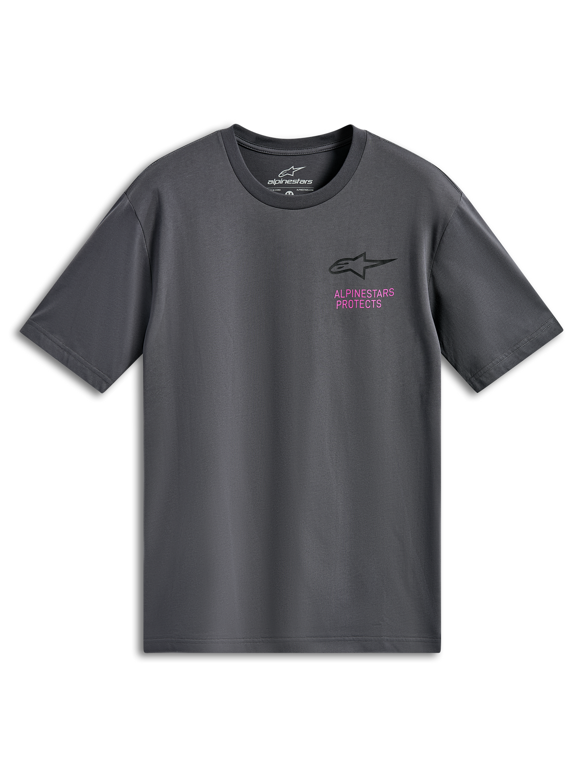 Alpinestars Pop Helmet CSF Tee, Kurzarm-T-Shirt, Anthrazitgrau, schwarzes Astars-Logo mit pinkfarbenem „Alpinestars Protects“-Schriftzug auf der Brust, lässige Motorsport-Streetwear
