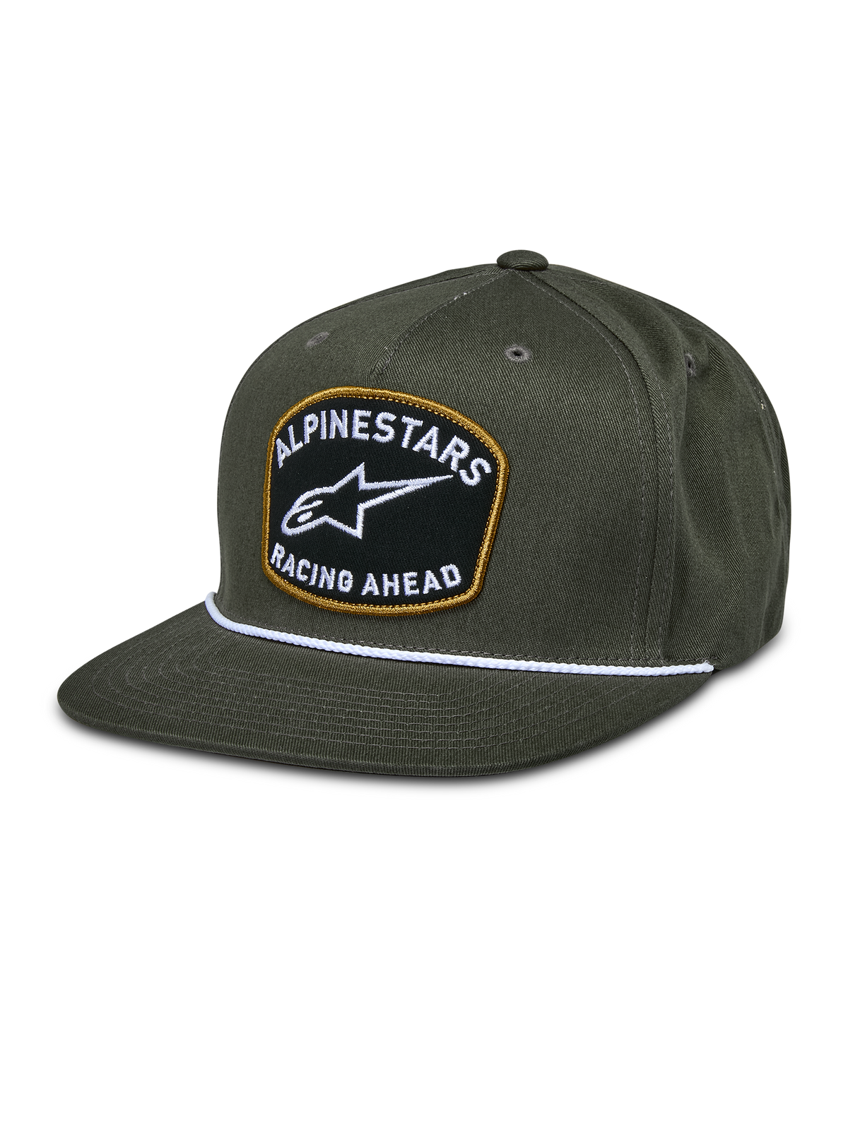 Alpinestars Promptus Snapback Hat, Military Green, flacher Schirm mit weißem geflochtenem Kordeldetail, schwarzer bestickter Patch mit goldfarbener Umrandung, weißes ALPINESTARS RACING AHEAD Logo, lässige Motorsport-Lifestyle-Kopfbedeckung