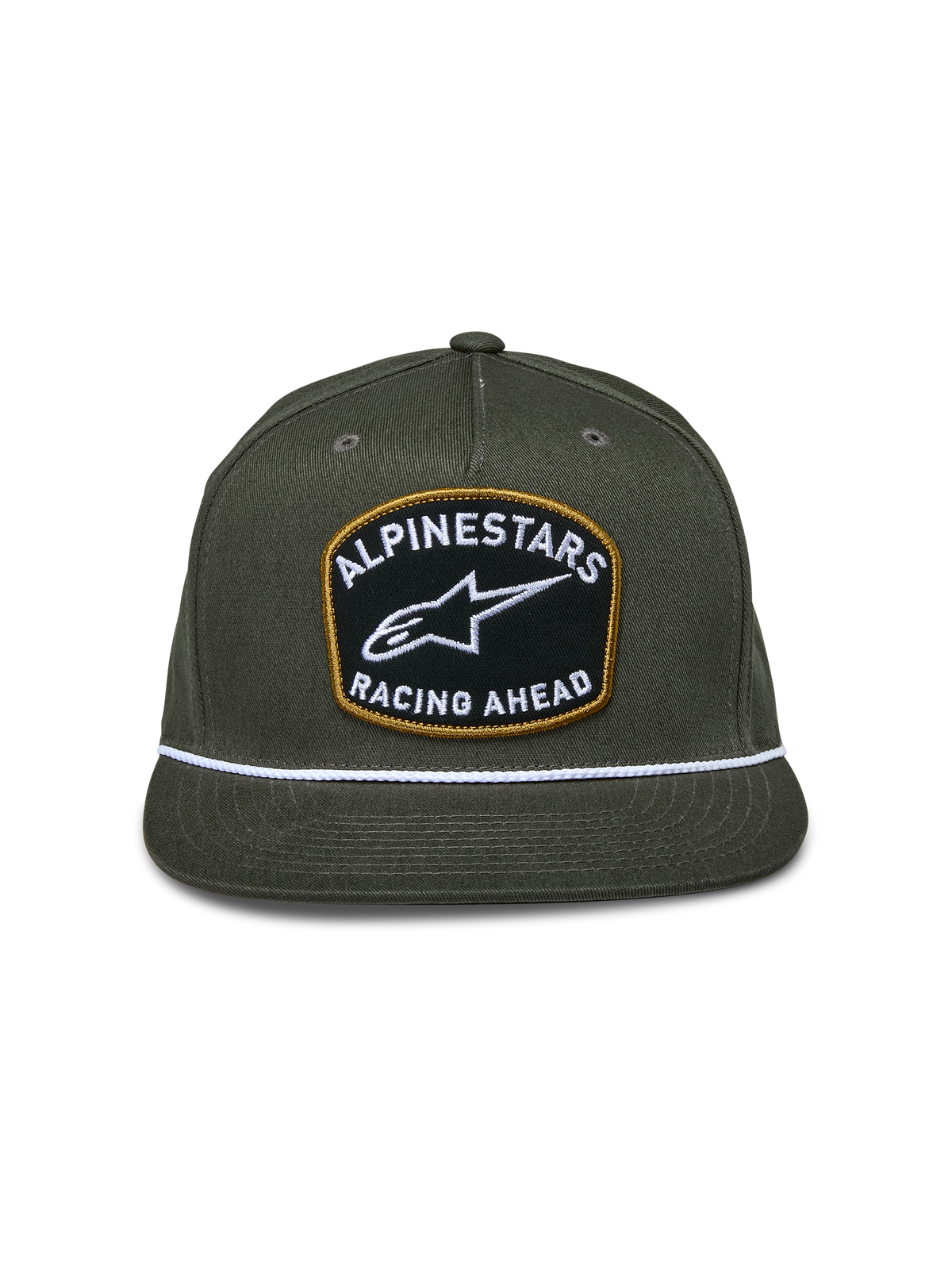Alpinestars Promptus Snapback-Kappe, Militärgrün, strukturierte Krone mit flachem Schirm, großer Aufnäher vorne mit weißer 'Alpinestars Racing Ahead' Stickerei und goldenem Rand, weißes geflochtenes Kordel-Detail, lässige Motorsport-Kopfbedeckung