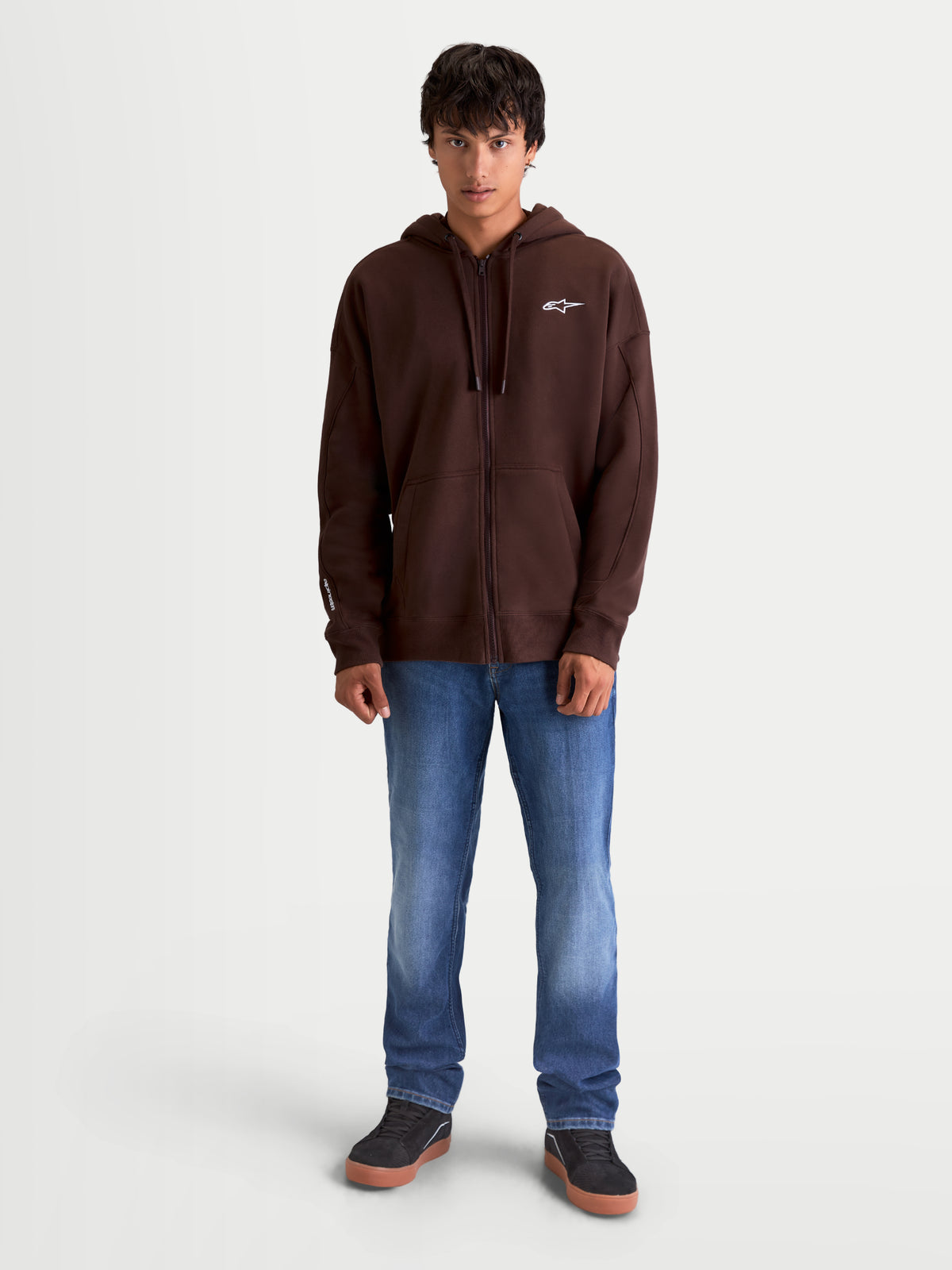 Alpinestars Entity Oversized Hoodie, brauner Sportswear-Zip-Hoodie für Herren, Oversized-Passform mit Vislon-Frontreißverschluss, Kängurutasche und Astars-Logo-Stickerei, Braun, hochwertige Baumwoll-Recycling-Polyester-Mischung, Motorsport-Lifestyle-Look.