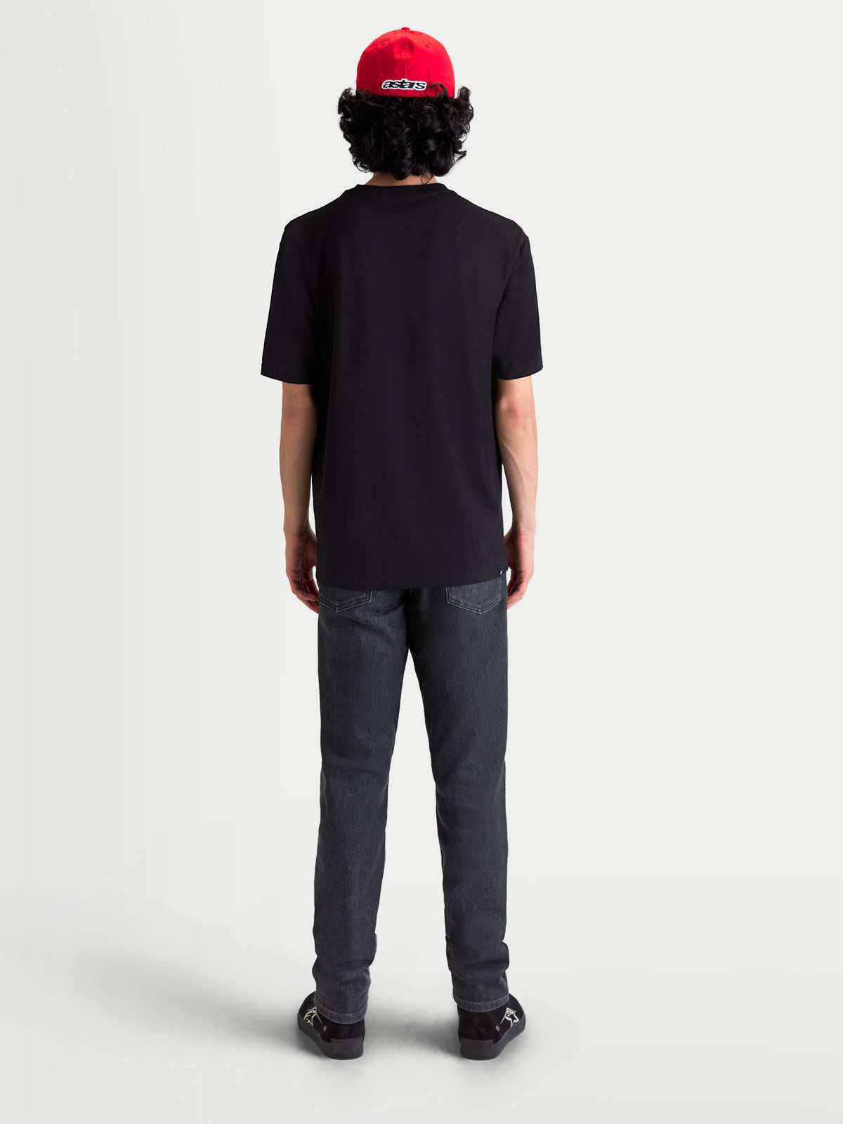 Alpinestars Elliptogrit CSF T-Shirt, Herren-Kurzarm-Sportswear-T-Shirt, Schwarz, Rückansicht am Model, Konstruktion aus Premium-Baumwoll-Polyester-Mischgewebe für lässige Alltagskleidung.