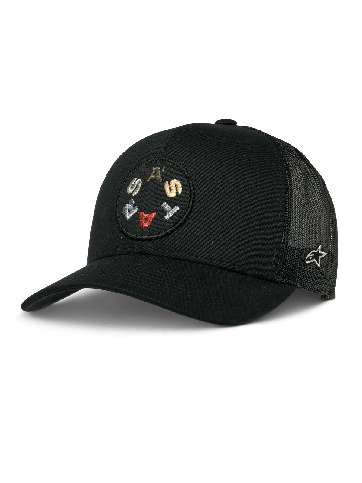 Alpinestars Gambit Trucker Hat, Schwarz, runder Front-Patch mit bunt bestickten Buchstaben, atmungsaktive Mesh-Rückseite, gebogener Schirm, kleines weißes Logo an der Seite, lässige Motorsport-Lifestyle-Kopfbedeckung