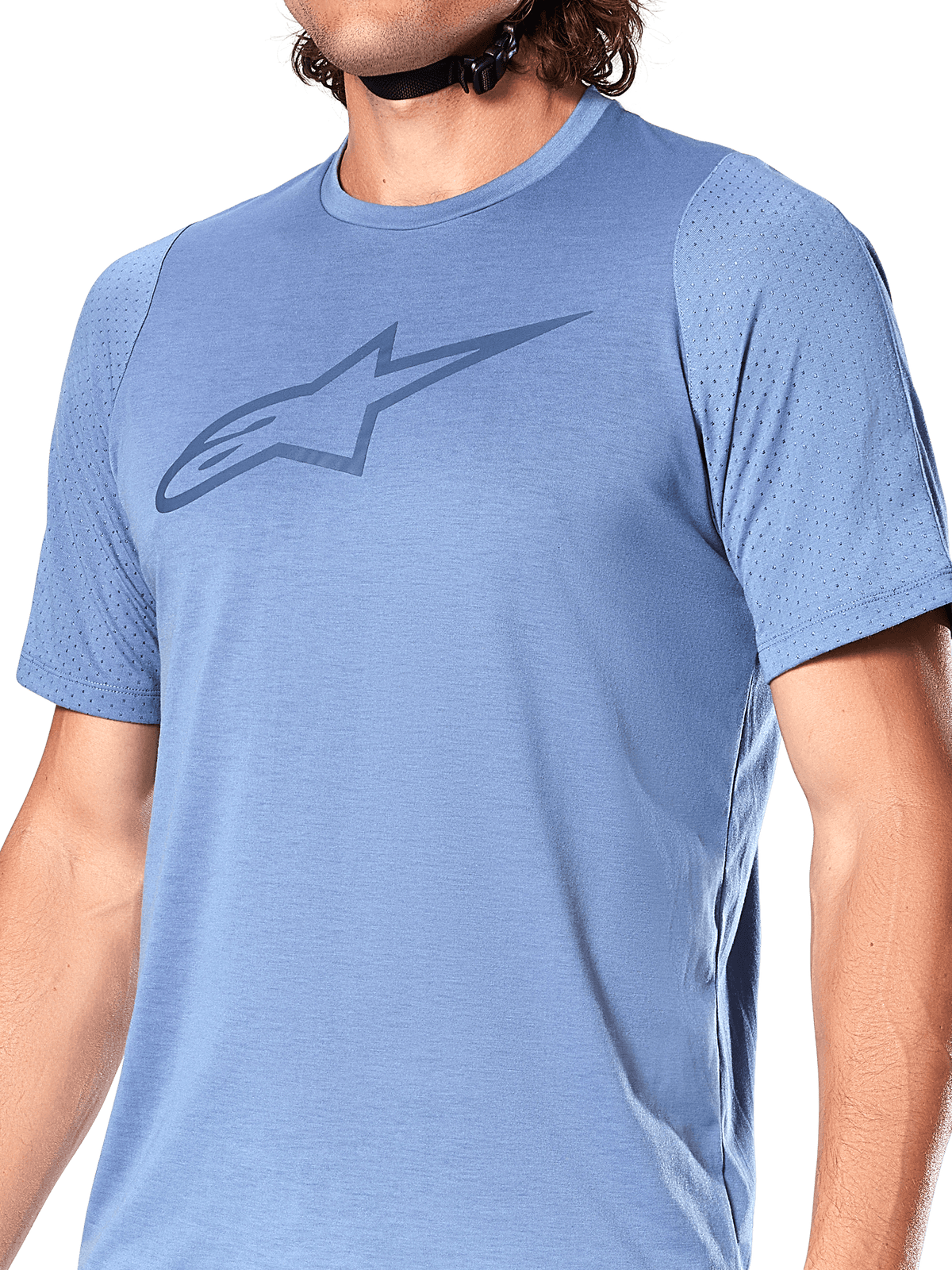 Alpinestars A-Dura Dri Astar Kurzarmtrikot, Infinity Blue, mit dunkelblauem Alpinestars Astar-Logo auf der Brust, atmungsaktive Mesh-Einsätze an den Ärmeln, technische MTB-Radbekleidung