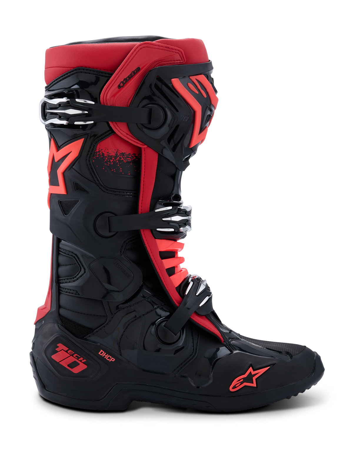 Alpinestars Tech 10 Stiefel, Motocross-Stiefel, Schwarz und Rot, Seitenprofil-Ansicht, drei silberne Aluminium-Schnallen, rotes Stern-Logo an der Seite und am Knöchel, DHCP-Technologie-Branding an der Ferse, verstärktes Schutz-Chassis für Offroad-Rennsport