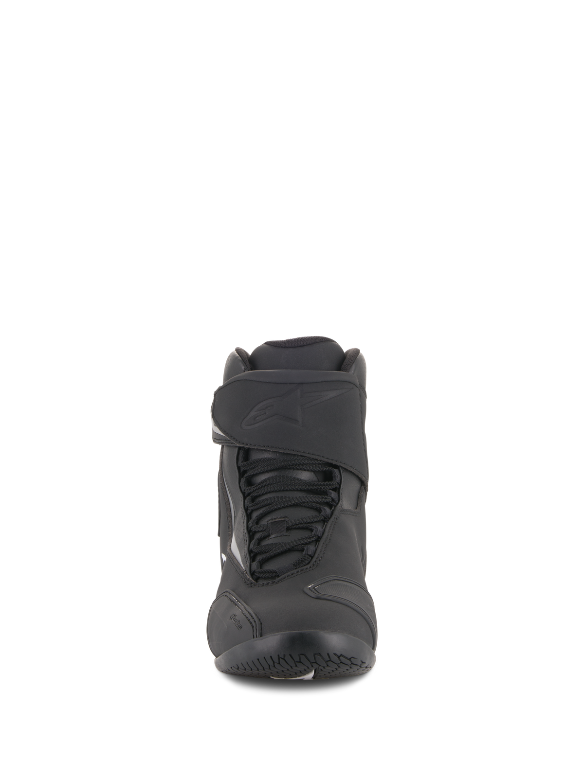 Alpinestars Fastback 2 Drystar® wasserfeste Schuhe, Schwarz und Weiß, Vorderansicht mit Schnürsystem und verstellbarem Klettverschlussriemen, geprägtes Logo, strapazierfähige Konstruktion aus Leder und Mikrofaser für Straßenfahrten