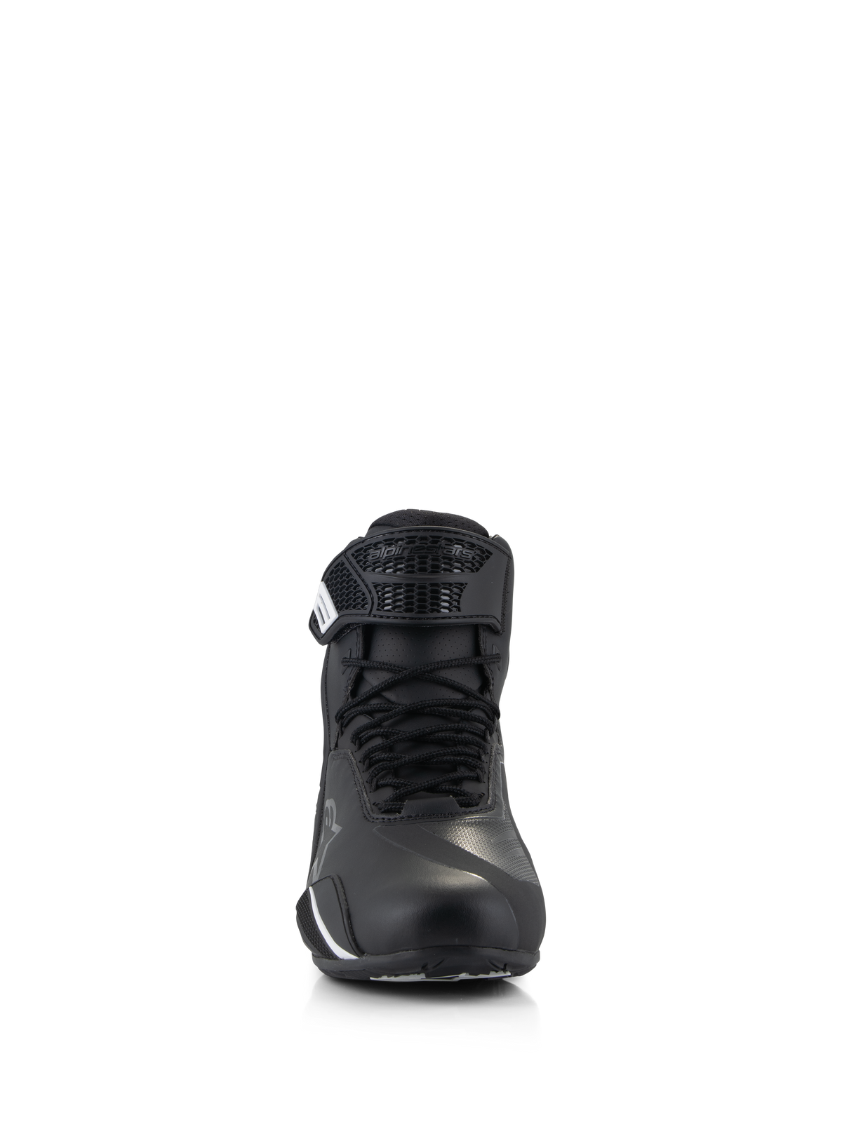 Alpinestars Faster-4 Schuhe, Motorradschuhe, Schwarz, Vorderansicht mit traditionellem Schnürverschluss und Klettverschlussriemen, Obermaterial aus fortschrittlicher Mikrofaser mit schützenden Verstärkungen, elegantes und technisches Schuhwerk für die Straße