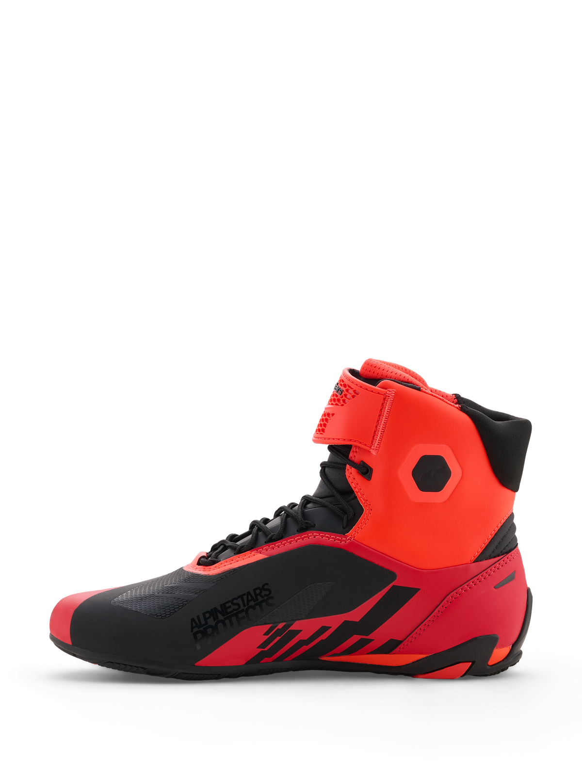 Alpinestars MM93 Faster-4 Schuhe, Motorradschuhe, Rot Fluo und Schwarz, Seitenprofilansicht zeigt technische Mikrofaser-Konstruktion, Schnürverschluss mit Klettverschluss-Knöchelriemen, 'ALPINESTARS PROTECTS' Branding an der Seite, sportlich inspiriertes Design für den Straßeneinsatz