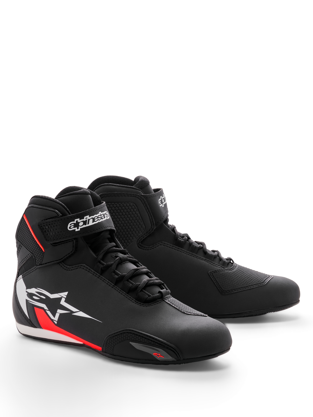 Alpinestars Sektor Schuh, Motorradschuhe, Schwarz, Weiß und Rot Fluo, mit elegantem Mikrofaser-Chassis, Schnellverschlusssystem mit Klettverschluss am Knöchel und großem weißen Stern-Logo mit roten Akzenten an der Seite