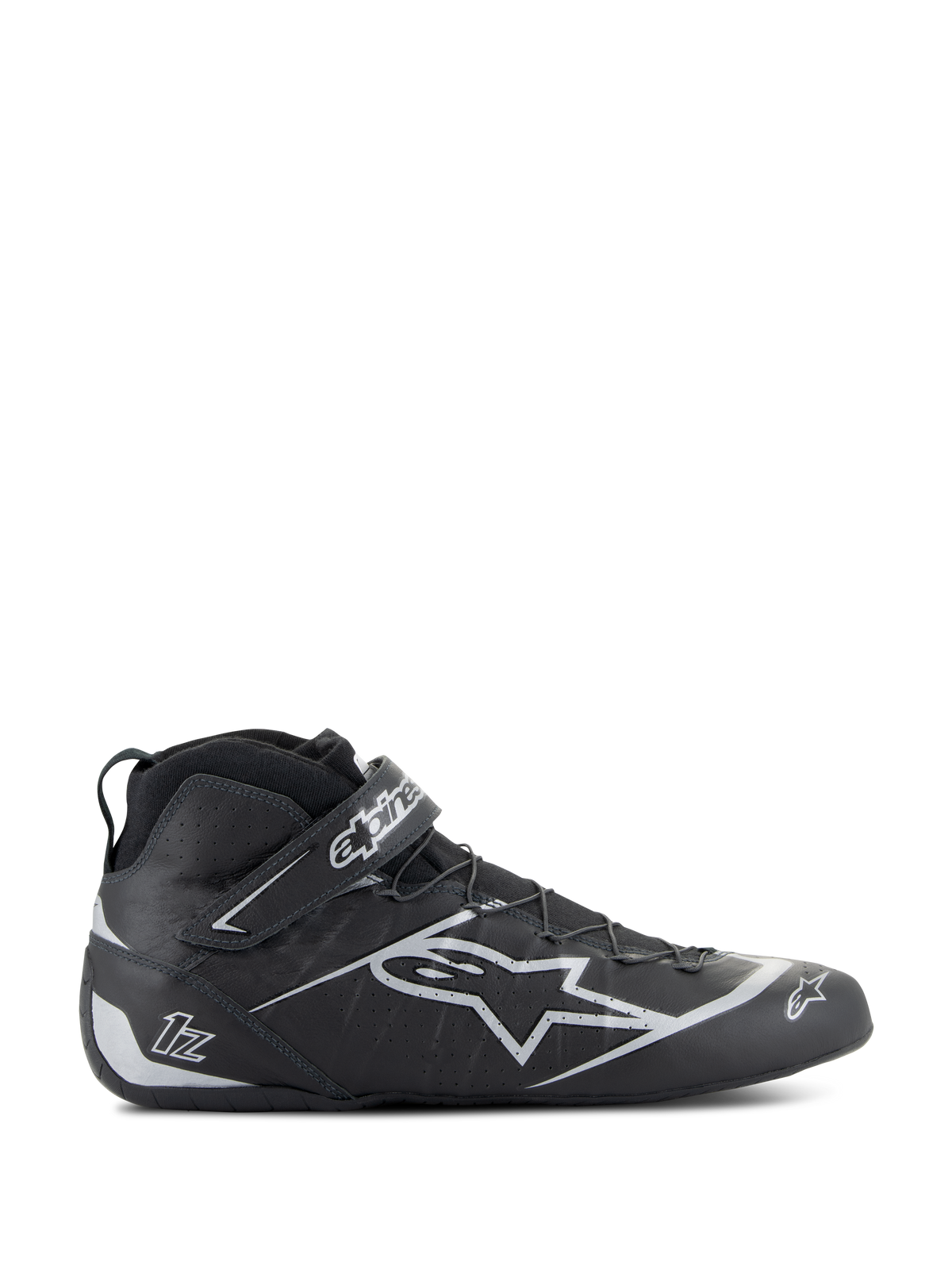 Alpinestars Tech-1 Z V3 Schuhe FIA, Auto-Rennschuhe in Schwarz und Silber, Seitenprofil im High-Top-Design mit silbernem Stern-Logo, integrierter Klettverschluss, Schnellschnürsystem, perforierte Lederbahnen für Atmungsaktivität, professionelles FIA-zertifiziertes Motorsport-Schuhwerk