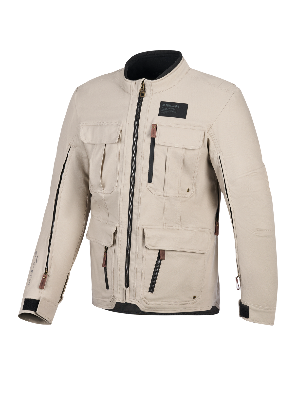 Alpinestars Borrego Drystar® Jacke, Motorradjacke, Warm Gray, Vorderansicht mit mehreren Cargo-Taschen, schwarze Reißverschlüsse mit braunen Laschen, gewachste Canvas-Optik, schwarzer Logo-Patch auf der Brust