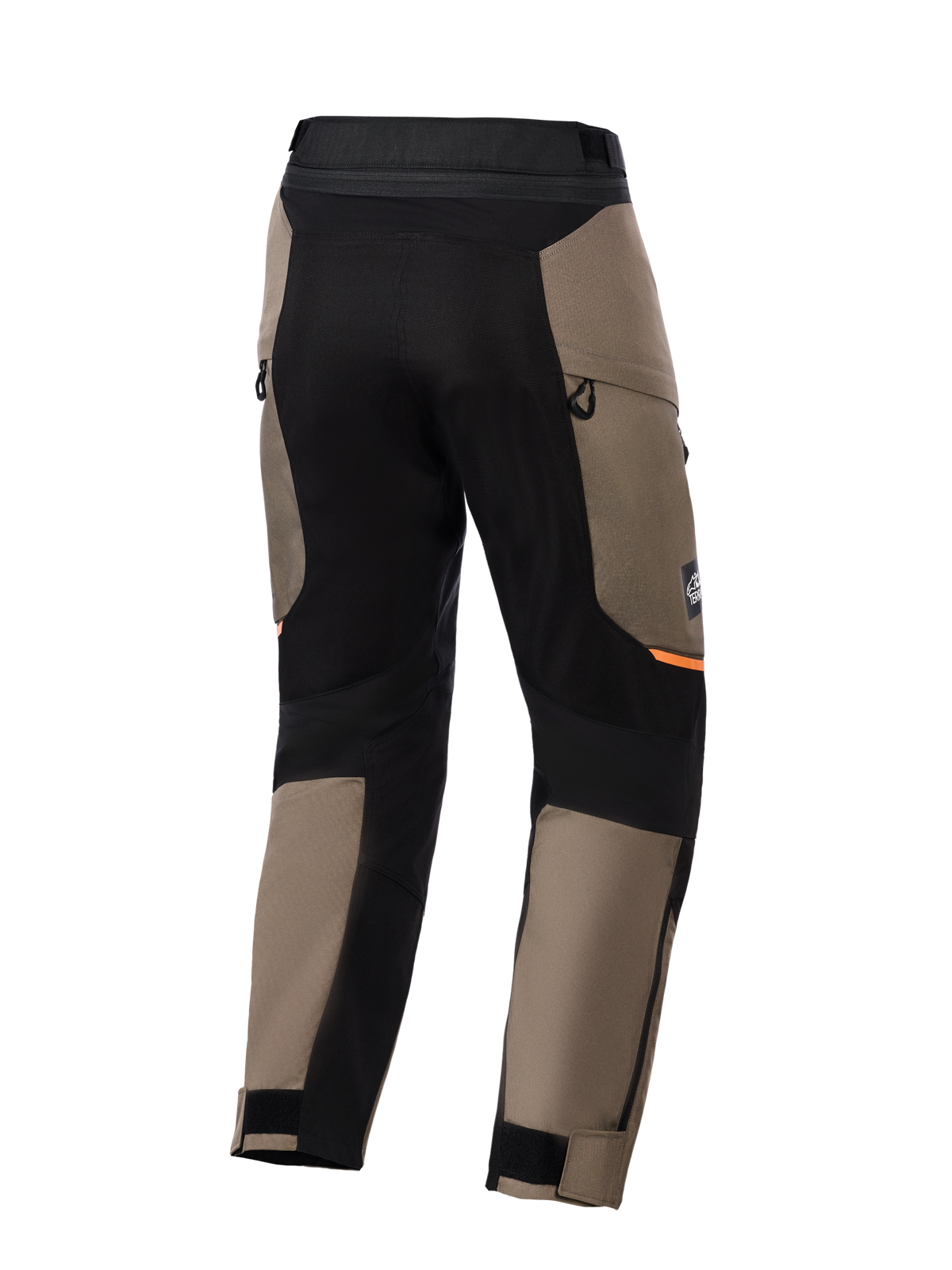 Alpinestars Cusco Drystar® Hose, Adventure-Motorradhose, Walnussbraun und Schwarz, Rückansicht mit schwarzen Stretch-Einsätzen, orangen Akzenten, Belüftungsöffnungen mit Reißverschluss und verstellbaren Klettverschlüssen für den Straßeneinsatz.