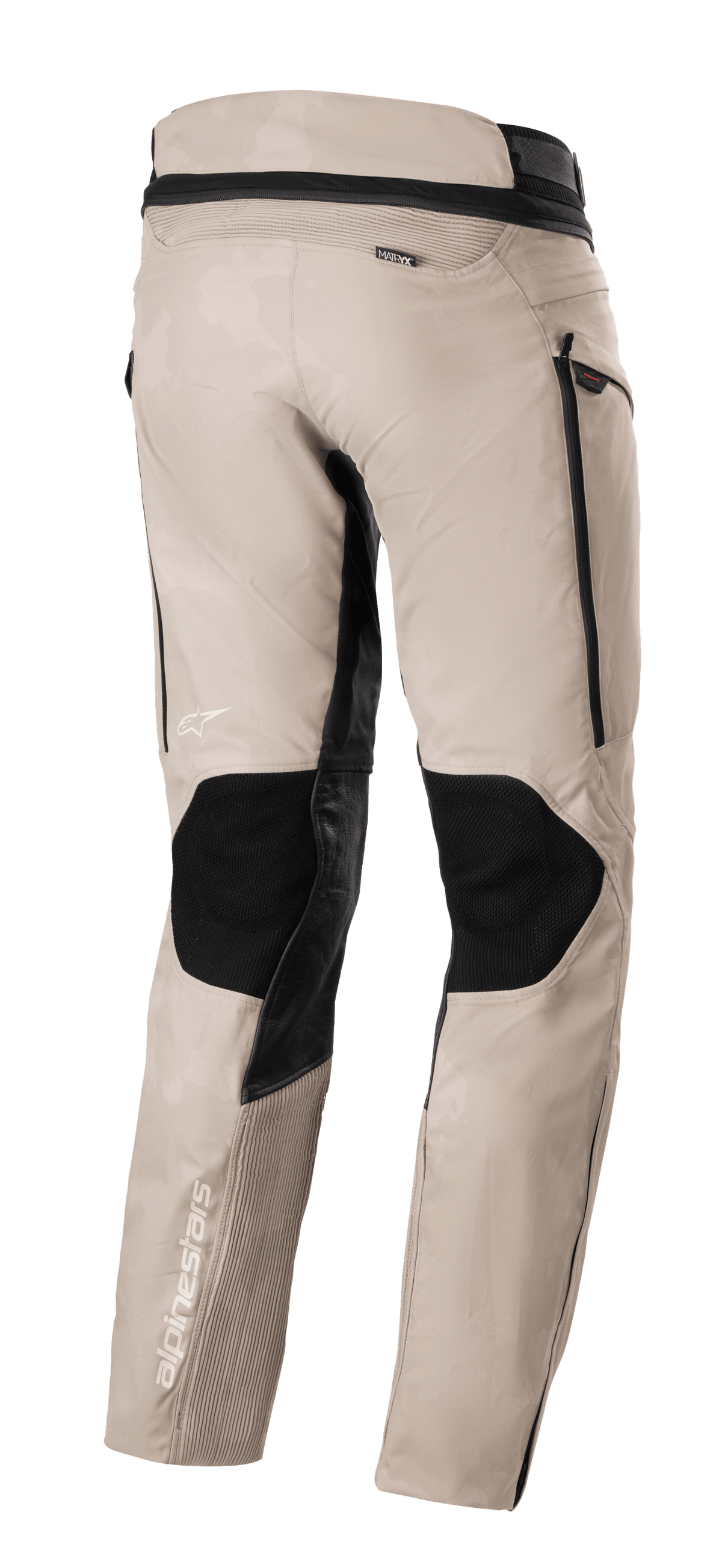 Alpinestars AMT-10LAB Drystar® XF Hose, Aluminum Camo Adventure-Tourenhose, Rückansicht mit schwarzen Schutzpaneelen, MATRYX®-Branding und weißen Alpinestars-Logos auf einem Multi-Material-Chassis.