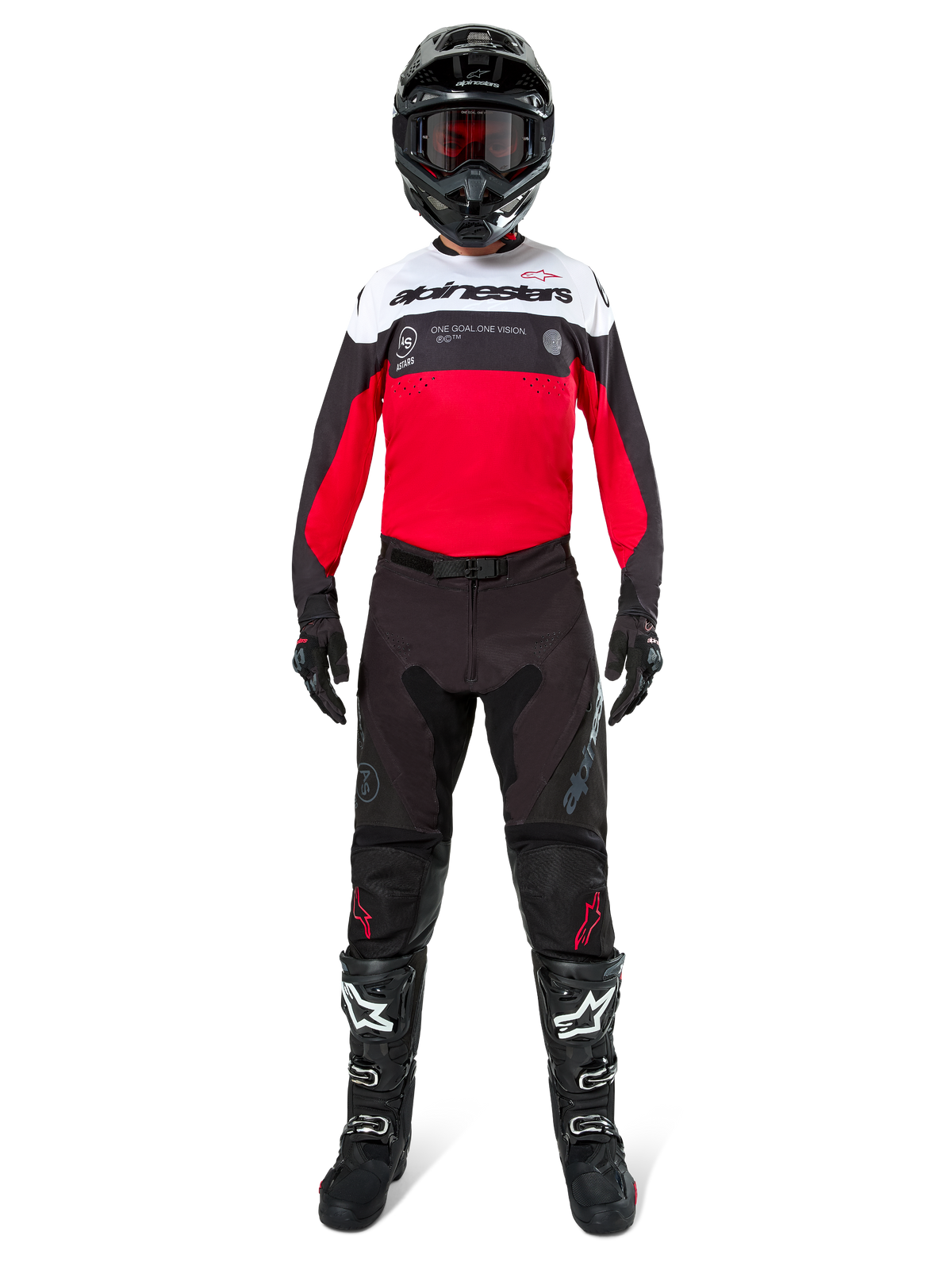 Motocross-Fahrer im Alpinestars Pro-Dura Trikot in Schwarz, Bright Red und Weiß, kombiniert mit schwarzer Hose, schwarzen Stiefeln und einem schwarzen Helm, komplette Offroad-Rennausrüstung.