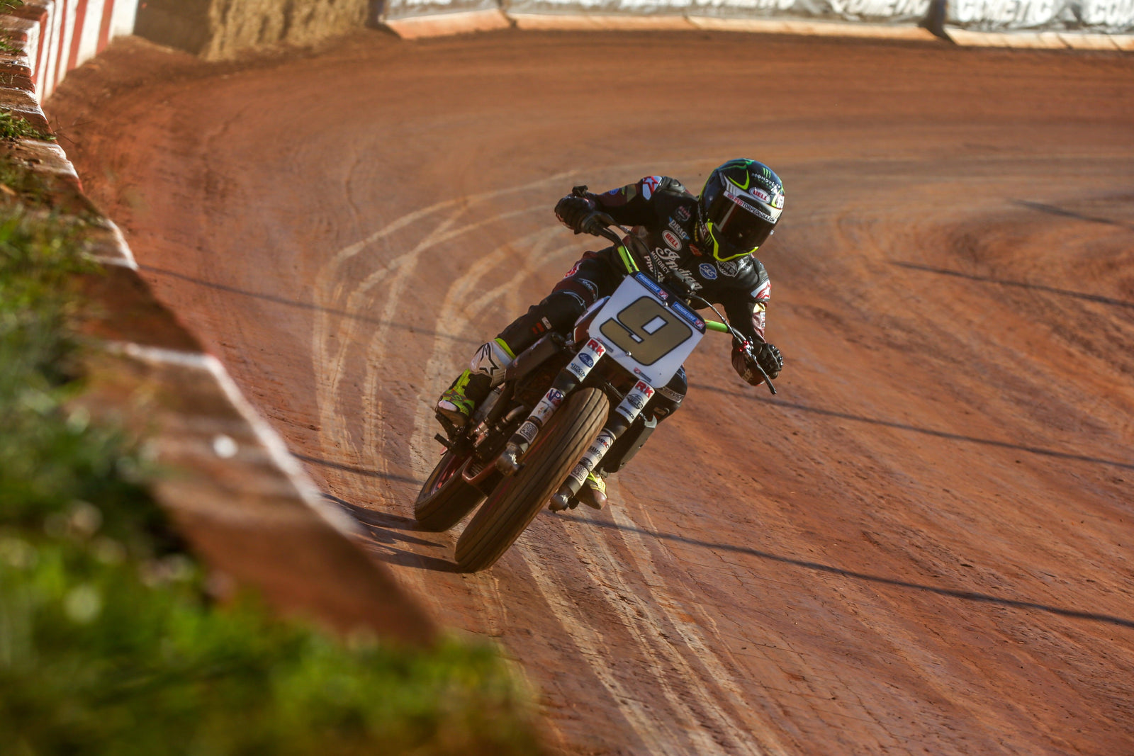 Jared Mees macht Dixie doppelt, nachdem sie beide AFT-Flat-Track-Rennen in Woodstock, Georgia, gewonnen haben