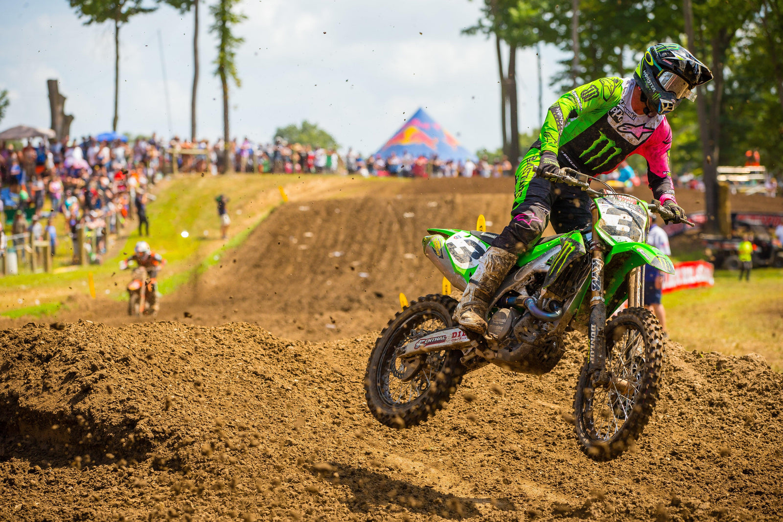 Alpinestars Podium Lock-Out als Eli Tomac gewinnt 450 mx auf dem Ironman Raceway, Crawfordsville, Indiana; Dylan Ferrandis Zweiter, Cooper Webb Dritter