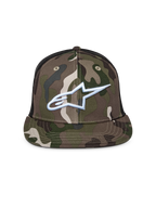 Alpinestars Corp Trucker Cap, Grünes Camo und Schwarz, Trucker-Cap mit flachem Schirm und Mesh-Rückseite, weiß gesticktes Alpinestars-Logo auf der Vorderseite, lässige Motorsport-Streetwear