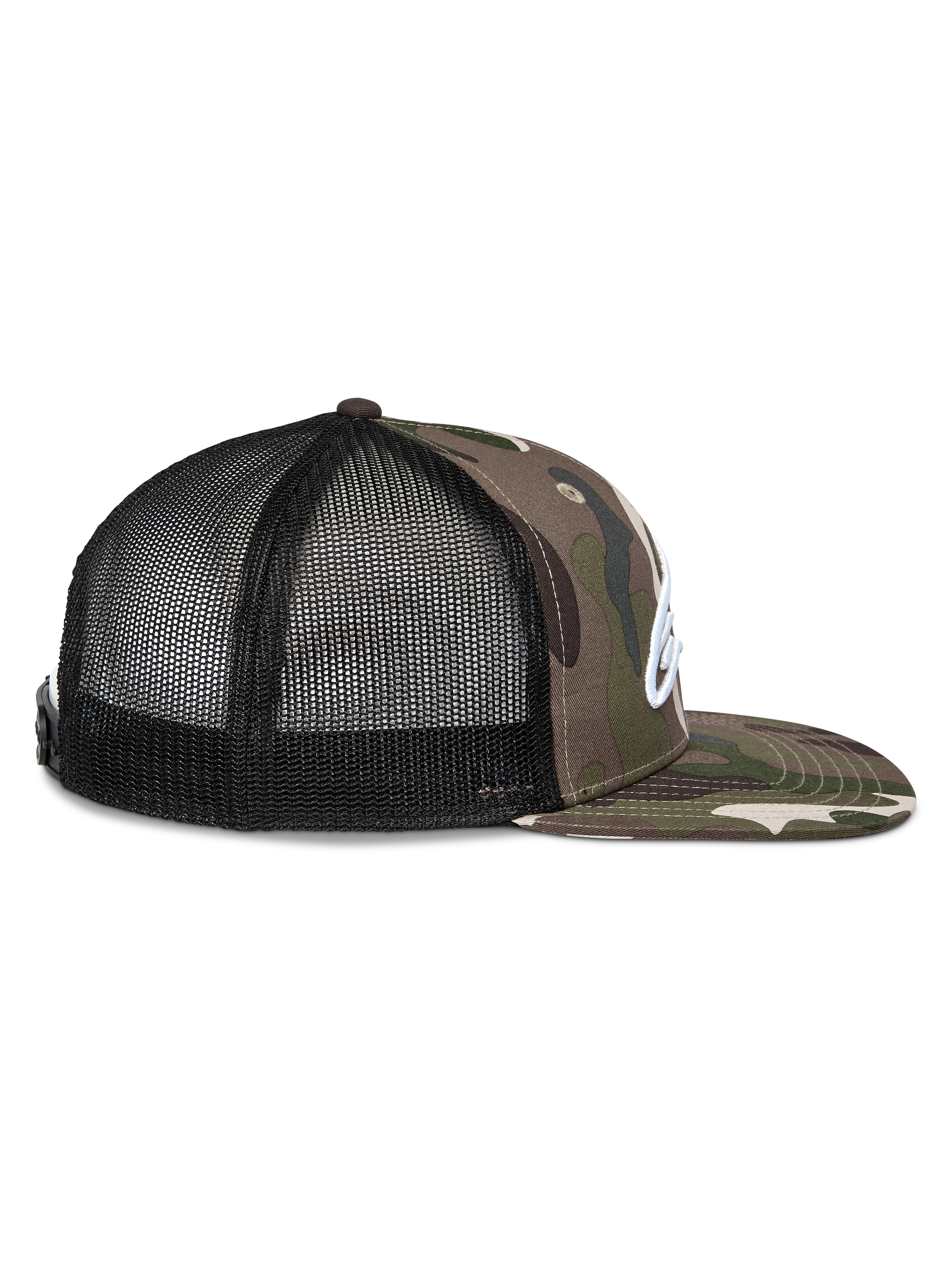 Alpinestars Corp Trucker Cap, Seitenansicht, Green Camo und Schwarz, flacher Schirm mit Camo-Muster, Rückseite aus schwarzem Mesh-Gewebe, weiß besticktes Logo, lässige Motorsport-Kopfbedeckung