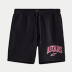 Alpinestars Dunker Short, Schwarze Fleece-Trainingshose, ASTARS-Logo und Stern-Grafik in Rot und Weiß auf dem Oberschenkel, Elastischer Bund mit Kordelzug, Lässige Sportbekleidung