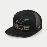 Alpinestars Ride 4.0 Camo Trucker Cap, Schwarz, Kappe im Trucker-Stil, RIDE-Logo und Stern mit Camouflage-Print auf der Vorderseite, schwarze Mesh-Rückseite, flacher Schirm, weiße seitliche Stickerei, lässige Motorsport-Kopfbedeckung