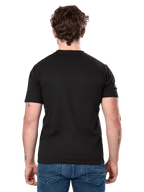 Alpinestars Cereal CSF Tee, Kurzarm-T-Shirt, Schwarz, Rückansicht, getragen mit blauen Jeans, lässige Motorsport-inspirierte Streetwear