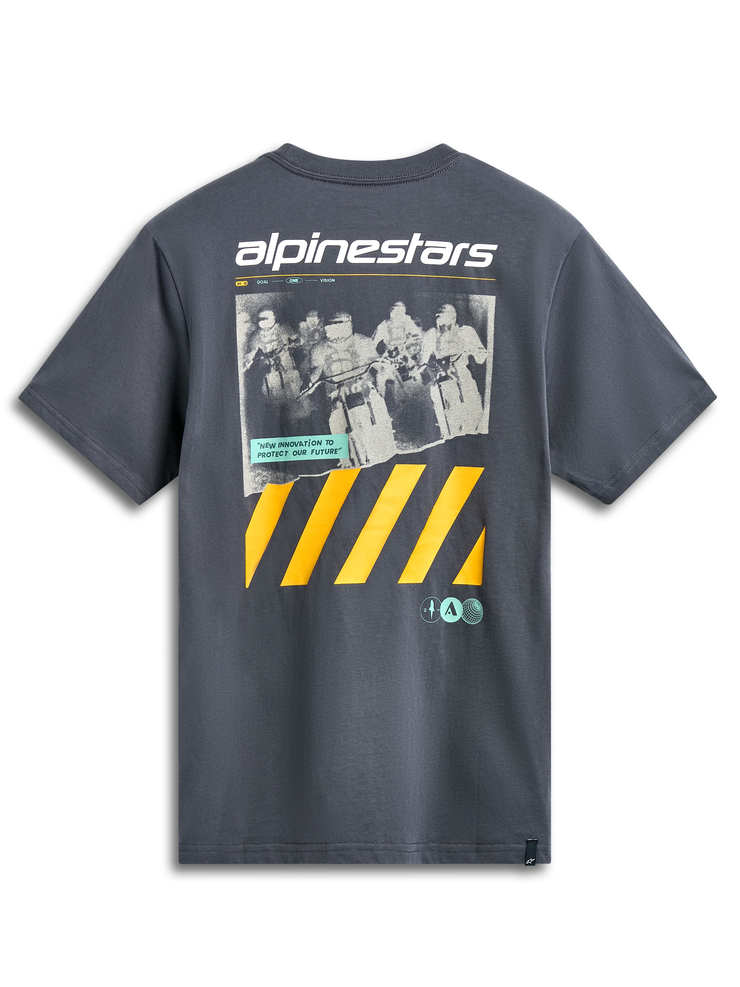 Alpinestars No Barrier CSF Tee, Kurzarm-T-Shirt, Anthrazit, große Grafik mit einem Distressed-Motocross-Foto, weißem Alpinestars-Branding und markanten gelben Diagonalstreifen, lässige Motorsport-Streetwear