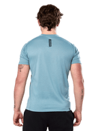 Alpinestars Point Performance Tee – Kurzarm, Eisblau, Rückansicht mit kleinem vertikalem schwarzem „astars“-Schriftzug am oberen Rücken, feuchtigkeitsableitendes Performance-Material, lässige Sportbekleidung