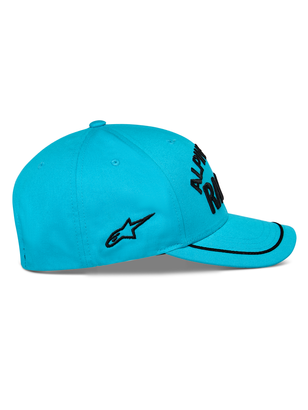 Alpinestars Luminary Mütze, Aquablau, Seitenansicht, gebogener Schirm mit schwarzem Sutache-Besatz, schwarzes flach gesticktes Logo an der Seite, strukturierte Krone, Casual-Motorsport-Kopfbedeckung
