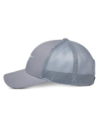 Alpinestars Terolithic Trucker Hat, Grau, Trucker-Kappe mit Mesh-Rückseite und gebogenem Schirm, Seitenansicht, strukturierte niedrige Krone mit Logo-Detail vorne, lässige, vom Motorsport inspirierte Kopfbedeckung