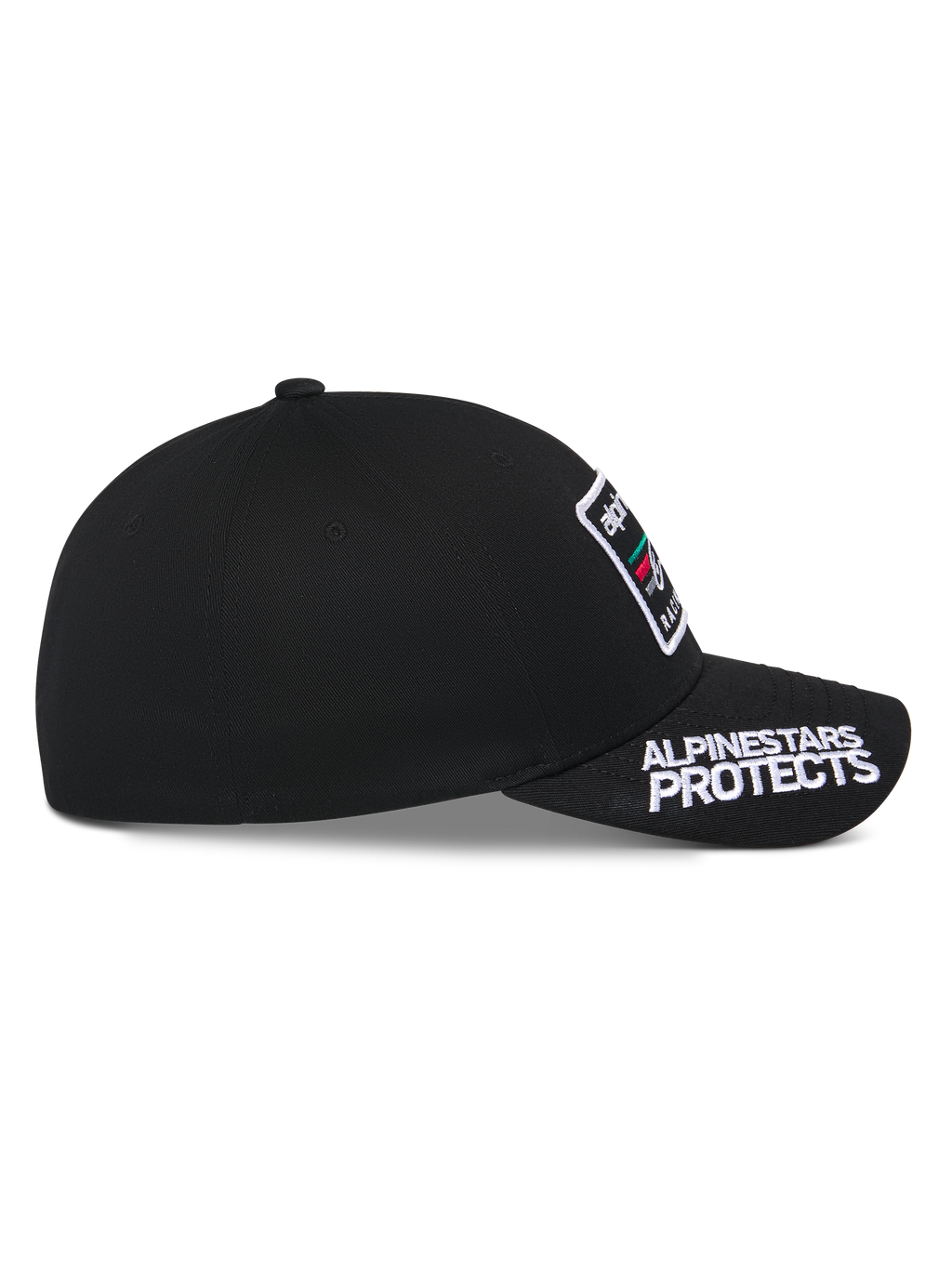 Alpinestars Surpass Kappe, Schwarz, Seitenansicht, gebogener Schirm mit weißer 'ALPINESTARS PROTECTS' Stickerei, strukturierte Krone mit Logo-Patch vorne, lässige motorsport-inspirierte Kopfbedeckung