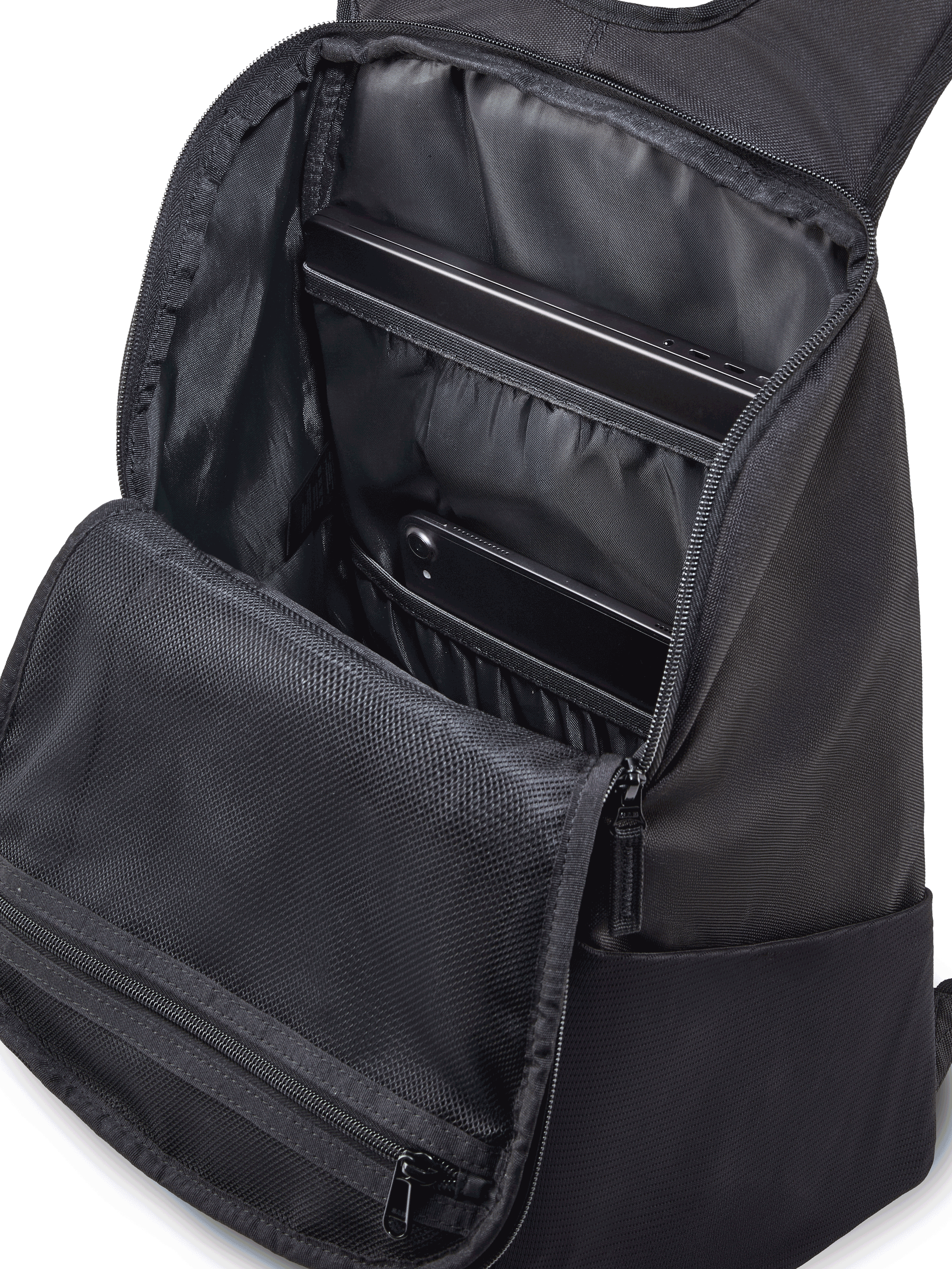 Alpinestars Defcon V3 Rucksack, kleiner Tagesrucksack in Schwarz und Weiß, robuster 600D Polyester, Frontreißverschlusstasche, seitliche Netztaschen für Wasserflaschen, gedrucktes Alpinestars-Branding