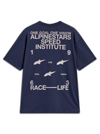 Alpinestars Institute Oversized SS CSF T-Shirt, Kurzarm-T-Shirt in Marineblau mit großer weißer Rennsport-Grafik auf dem Rücken, lässiger Oversized-Schnitt, Motorsport-Streetwear
