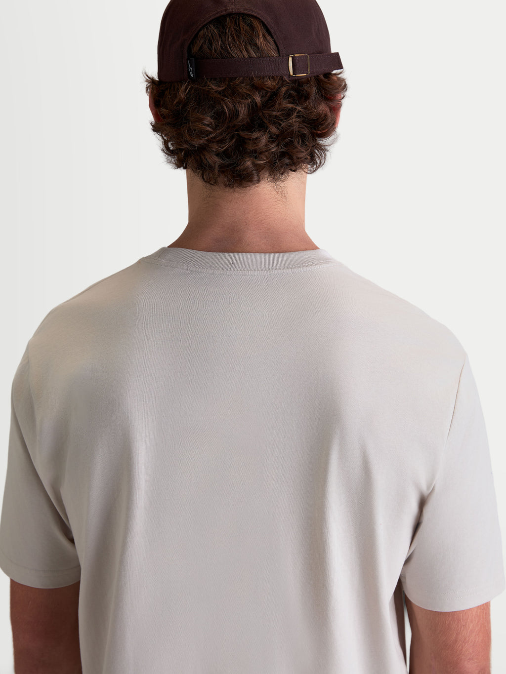 Alpinestars Elliptogrit CSF T-Shirt, Kurzarm-Sportswear-T-Shirt, Grau, Rückansicht eines Modells in einem hochwertigen Baumwoll-Polyester-Mischgewebe für den täglichen Freizeit-Lifestyle.