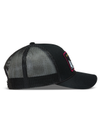 Alpinestars Hemmings Trucker-Mütze in Schwarz, Seitenansicht mit Twill-Front und atmungsaktiver Mesh-Rückseite.