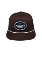 Alpinestars Hotlink Trucker-Mütze, braun und schwarz, flacher Schirm mit weißer Kordel und gewebtem Logo mit Fahrradkettenrand.
