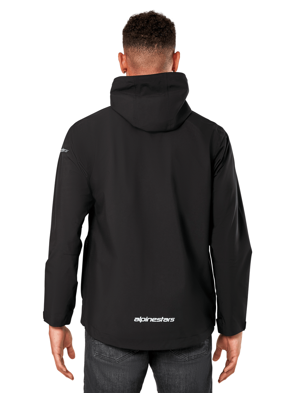Alpinestars Kascade Regenjacke, Herren-Regenjacke, Schwarz, Rückansicht mit fester Kapuze und Alpinestars-Logo am unteren Rücken, lässige wasserdichte Sportbekleidung