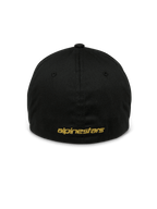 Alpinestars Gild Mütze, schwarze Sport-Cap, Rückansicht mit goldfarbener metallischer Alpinestars-Flachstickerei, geschlossenes Flex-Back-Design, strukturierte Krone, lässige, vom Motorsport inspirierte Kopfbedeckung