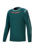 Alpinestars A-Dura Dri Wool Jersey – Langarm, Dark Pine Grün, Performance-Mountainbike-Trikot mit orangefarbenem Logo auf der Brust, hellgrauen Mesh-Einsätzen und Rundhalsausschnitt