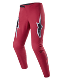 Alpinestars A-Supra Race Hose, MTB-Rennhose, Burgundrot mit großen schwarz-weißen Stern-Logos auf den Oberschenkeln, laserperforierte Belüftung, schwarzer Ratschenverschluss an der Taille, schmal zulaufende Performance-Passform für Mountainbiking