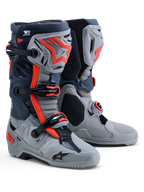 Alpinestars Tech-10 Enduro Stiefel, Offroad-Stiefel für Herren in Grau und Rot Fluo, mit TPU-Schutz und CE-Zertifizierung.