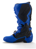 Alpinestars Yamaha Tech 7 Stiefel, Motocross-Stiefel, Blau und Schwarz, mit einem großen schwarzen Yamaha-Logo auf der Innenseite, TPU-Schutzpanzerung und einer robusten Sohle für Offroad-Performance