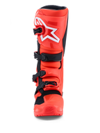 Alpinestars Tech 7 Enduro Stiefel in fluoreszierendem Rot und Schwarz, CE-zertifizierter TPU-Schutz, Vorderansicht.