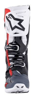 Alpinestars Tech 10 Supervented Stiefel, Vorderansicht, Schwarz, Weiß, Mittelgrau und Rot, belüftete Schienbeinplatte mit großem schwarzem Stern-Logo, mikroverstellbares Schnallensystem, perforierte Zonen für Luftstrom und strapazierfähiges TPU-Schutzchassis für Motocross.