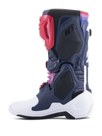 Alpinestars Tech 10 Supervented Stiefel, Motocross-Stiefel, Night Navy White Rainbow, Seitenprofil-Ansicht mit belüfteten Mesh-Einsätzen, weißer Schutzschale und farbenfrohen Akzenten, Hochleistungs-Offroad-Fußbekleidung