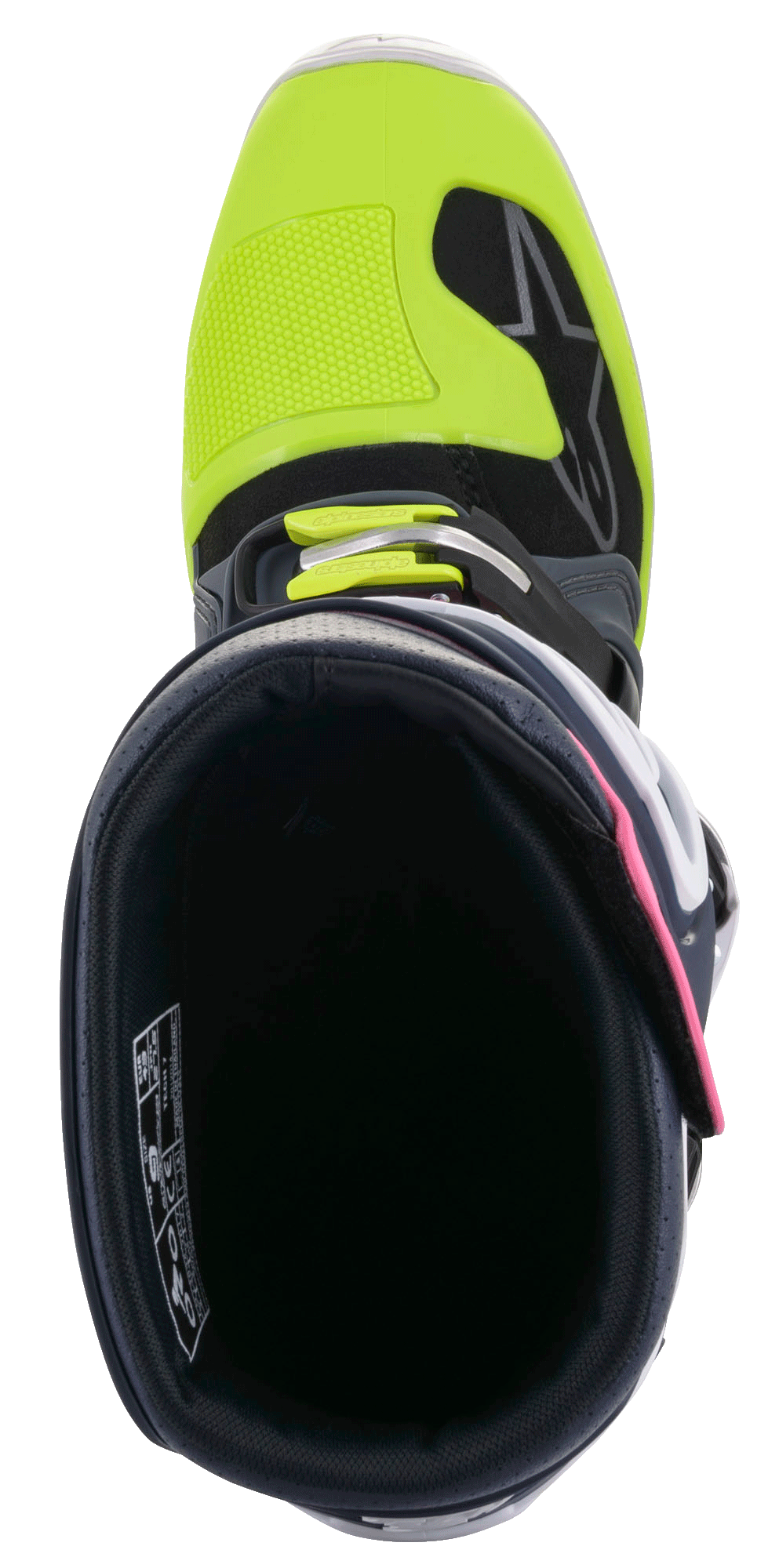 Alpinestars Tech 7 Stiefel, Motocross-Stiefel, Dunkelgrau, Dunkelblau und Pink Fluo mit leuchtend gelben Akzenten, Draufsicht mit Blick in den Innenkragen, hebt den Schnallenverschluss und die verstärkte Zehenbox hervor.
