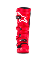 Alpinestars Tech 7 Stiefel, Motocross-Stiefel, Leuchtend Rot, Vorderansicht mit weißem Stern-Logo auf dem Schienbein, schwarzen Schnallenverschlüssen und einer Hochleistungs-TPU-Schutzschale.