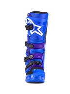 Alpinestars Tech 7 Stiefel, Motocross-Stiefel, Blau und Lila, mit weißem Stern-Logo auf der Schienbeinplatte, Vier-Schnallen-Verschlusssystem und verstärkter TPU-Konstruktion für Offroad-Rennen, Frontansicht