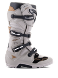 Alpinestars Tech 7 Enduro Drystar Stiefel, wasserdichte Enduro-Motorradstiefel, Grau-Sand und Schwarz mit goldfarbenen Akzenten, Vier-Schnallen-Verschlusssystem, TPU-Schutzplatten, robuste Sohle für Offroad-Grip