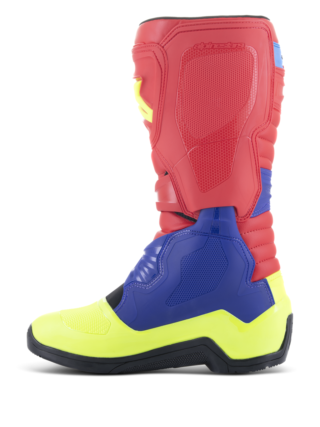 Alpinestars Tech 3 Stiefel, Motocross-Stiefel, Hellrot, Dunkelblau und Gelb Fluo, Seitenansicht, mit lebendigem mehrfarbigem Design, schützenden TPU-Paneelen, verstärkter Fußschale und einer schwarzen, griffigen Gummiaußensohle.