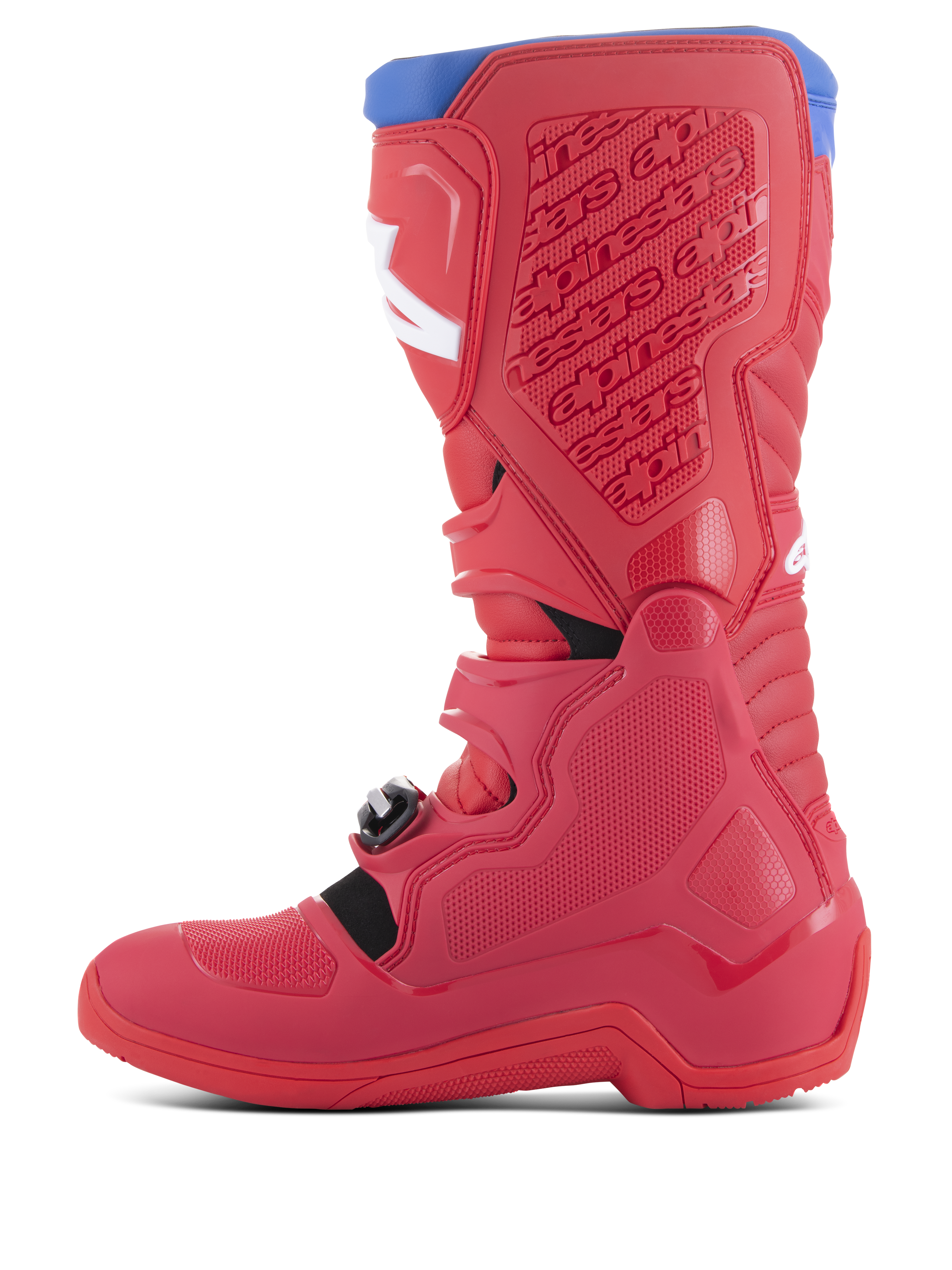 Alpinestars Tech 5 Stiefel, Motocross-Stiefel, Hellrot und Dunkelrot mit Alpine-Blue-Akzenten, Seitenansicht mit Multi-Panel-Konstruktion, schützende Polymerplatten, weiße Logos, Schnallensystem für den Offroad-Einsatz